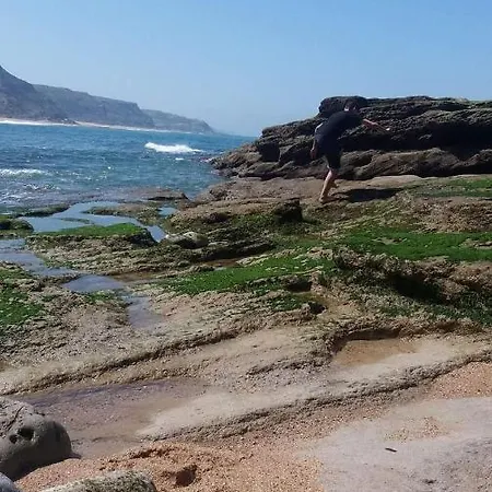 Dinosousa לינה וארוחת בוקר *