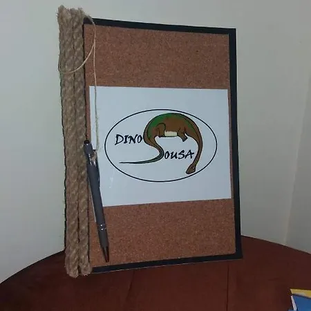 Dinosousa לינה וארוחת בוקר